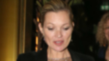 Kate Moss dotychczas zachwycała stylizacjami. Na ostatniej imprezie przeszła samą siebie...