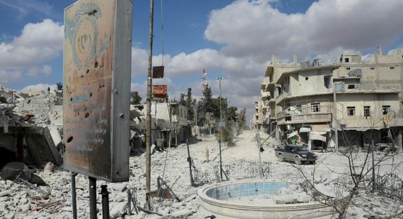 A general views shows a severely damaged street in the northwestern border town of al-Bab on February 24, 2017 after Turkish-backed rebels announced the capture of the town from the Islamic State (IS) group a day earlier