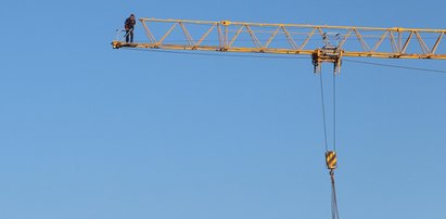 O krok od tragedii. Szokujące sceny na polskiej budowie