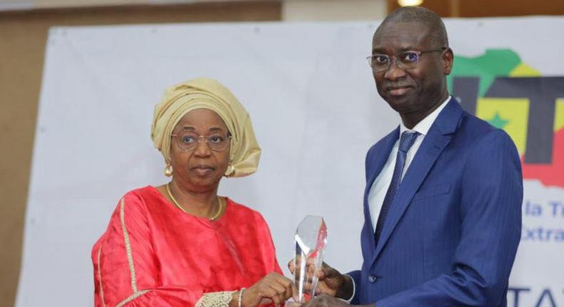 Le ministre des Affaires Etrangères Ismaila Madior Fall et Doc Eva Marie Coll Seck