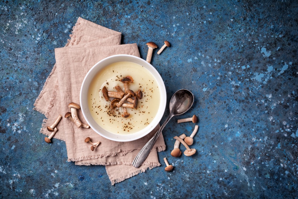 Barszcz na opieńkach to rozgrzewająca moc smaku