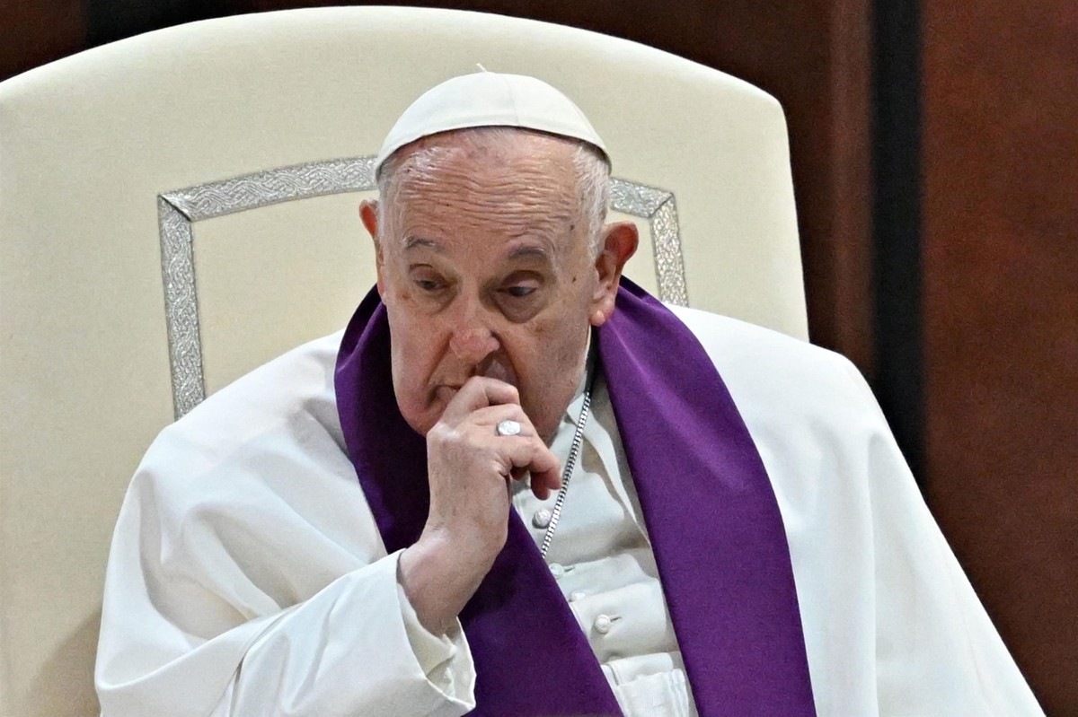 Pope Francis in the hospital. Who will lead the rituals of Ash Wednesday?