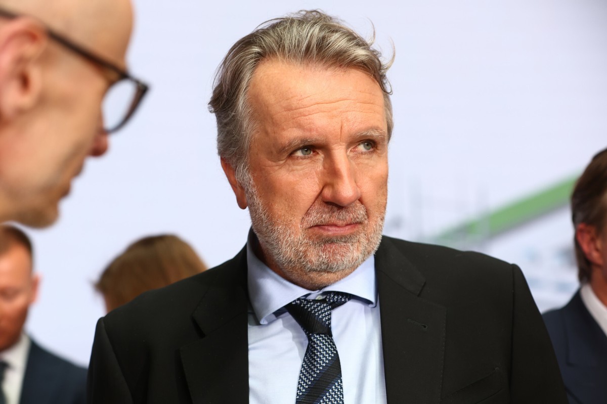 Firma najbogatszego Polaka ucierpiała w wyniku rosyjskiego ataku na Ukrainę. Oto jego portfel