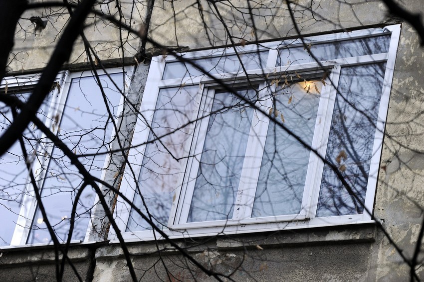 U sobi iz koje je bačena beba neprestano je upaljeno svetlo