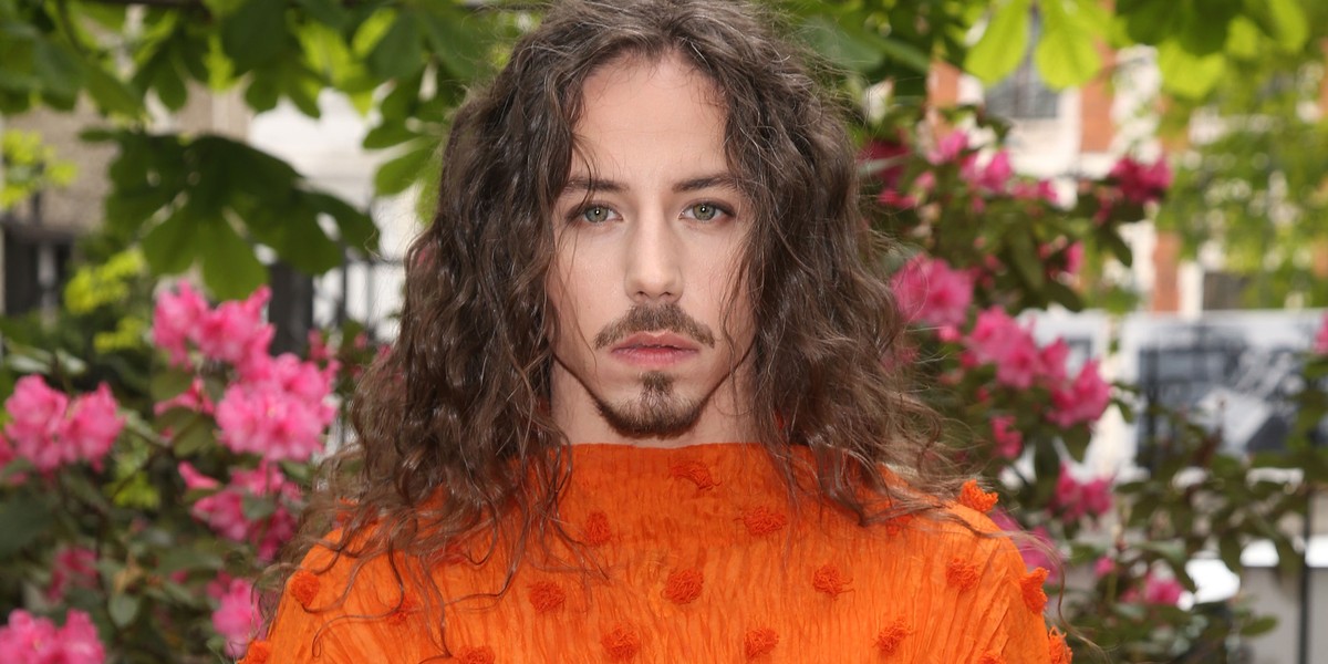 Michał Szpak na Halloween 2022 wcielił się w innego znanego muzyka.