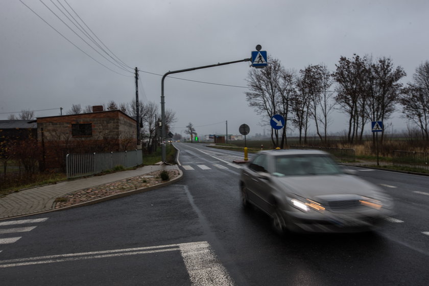 Upił się i usnął. Jego syn chodził boso po ulicy. Zostanie skazany