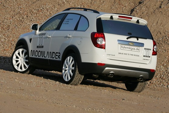 całość wisi na 20-calowych śnieżnych felgach