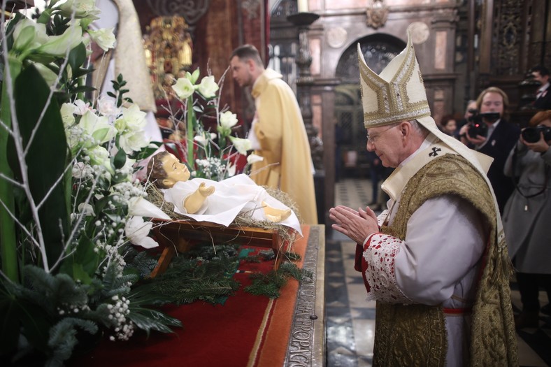 Abp Marek Jędraszewski podczas pasterki na Wawelu