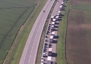 Kilometarske kolone nakon nezgode na auto-putu kod Novog Sada