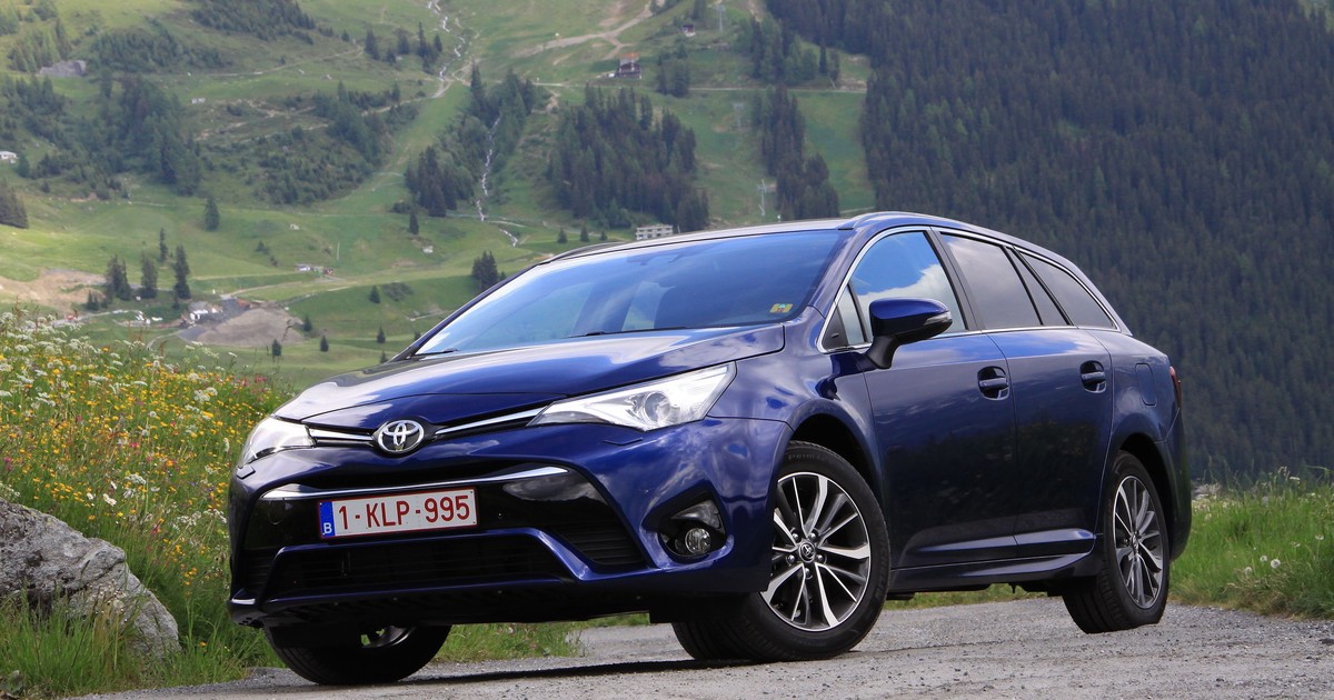 Nowa Toyota Avensis 1,8 Valvematic wolnossący znaczy