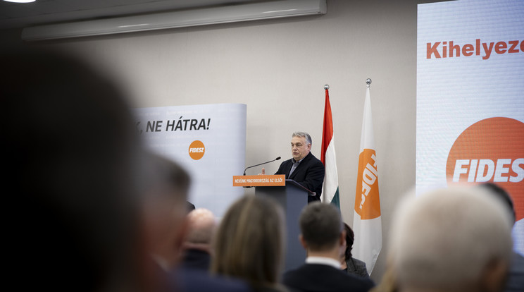 Orbán Viktor beszédet mond a Fidesz-KDNP frakcióülésén Balatonalmádiban / Fotó: MTI/Miniszterelnöki Sajtóiroda/Fischer Zoltán