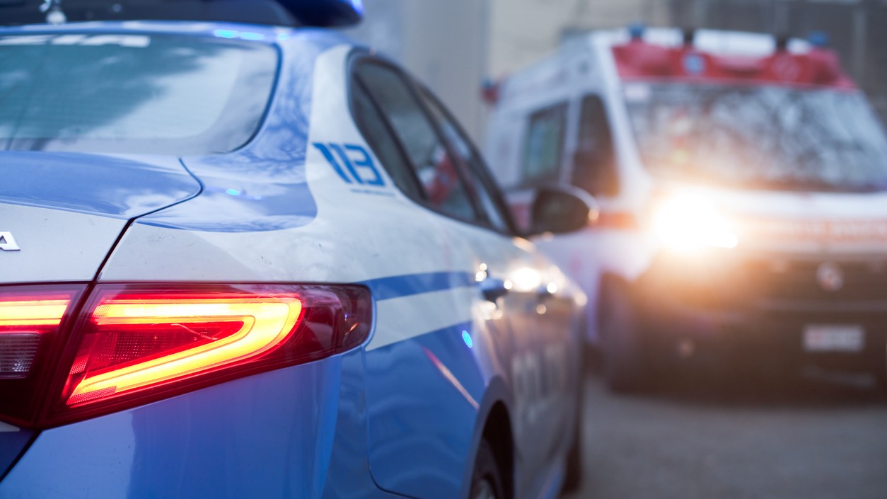 Na mieste nešťastia zasahovala polícia, karabinieri, kriminalistickí technici aj záchranári. (ilustračné foto)