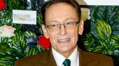 Gwiazdor 'Klanu' w trybie pilnym miał operację. 'Ostrzegam wszystkich' [WIDEO]