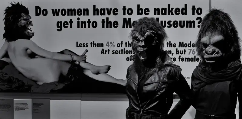 Guerrilla Girls - V&amp;A Museum, London / Fot. Eric Huybrechts / Wikipedia