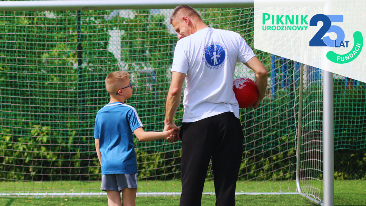 Takiego meczu jeszcze nie było! Przyjdź na jubileuszowy piknik Fundacji Dzieciom "Zdążyć z Pomocą"