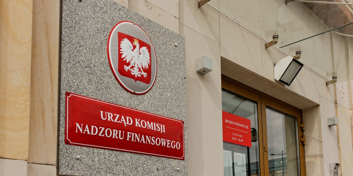 3 stycznia Idea Bank zostanie przejęty przez Pekao.  "Proces przymusowej restrukturyzacji z udziałem banku przejmującego jest najkorzystniejszym i najmniej kosztowym rozwiązaniem z punktu widzenia stabilności polskiego sektora finansowego oraz interesów klientów Idea Banku" - ocenia UKNF. 