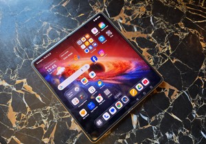 Honor Magic V6