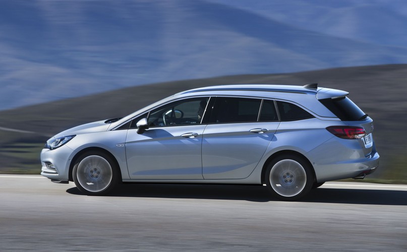 Opel astra sports tourer