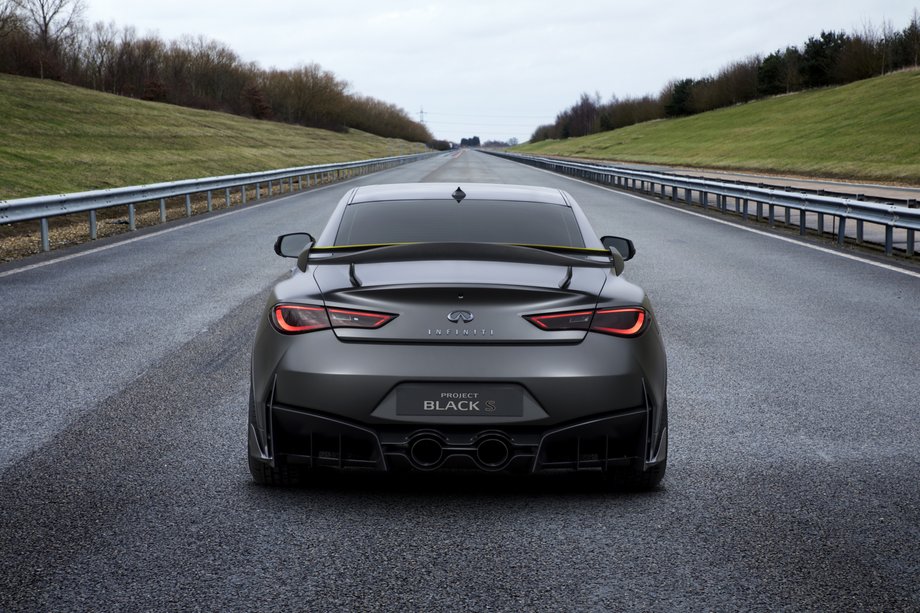 Infiniti Q60 Project Black S dual-hybrid 