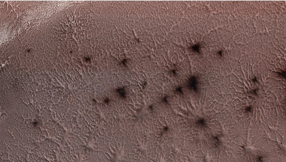 “Pauci” na Marsu na a slici iz 2018. sa Marsovog izviđačkog orbitera