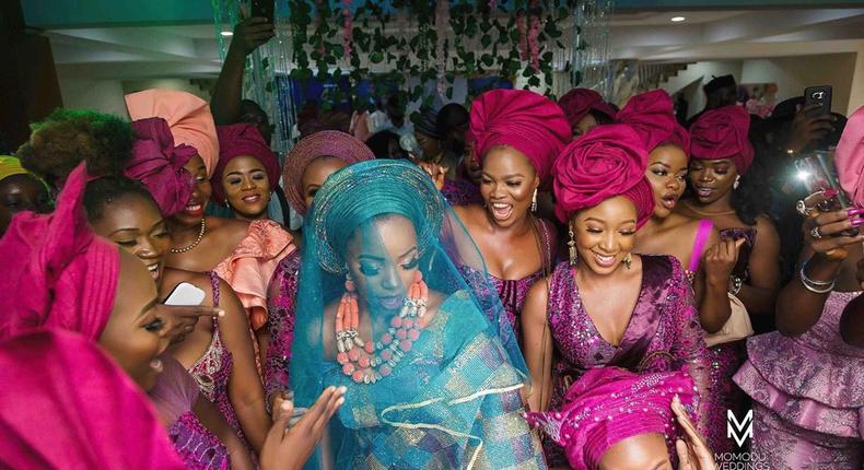 There are things to consider before picking Aso-Ebi fabric for your wedding [Instagram/ Bamike Olawunmi]