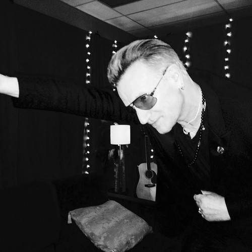 Bono za kulisami trsy 'The iNNOCENCE + eXPERIENCE'