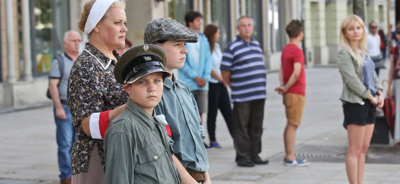 Wybiła godzina "W". Warszawa oddała hołd powstańcom