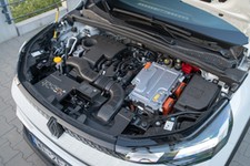 Nowy silnik zapewnia 1400 km zasięgu. Tankujesz za 20 zł i śmiejesz się z elektryków