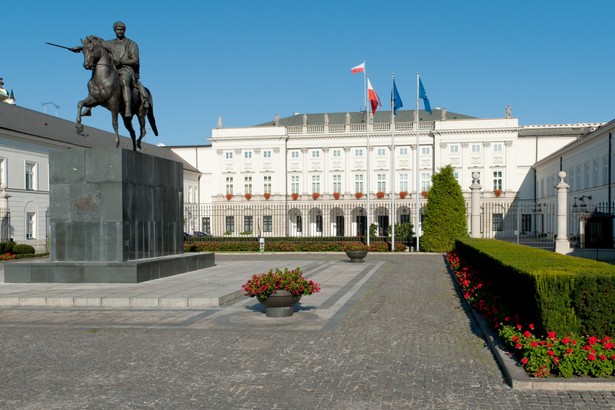 Ekspert ocenia: Kandydaci na prezydenta powinni przyuczać się do zawodu. To nie czas na amatorów