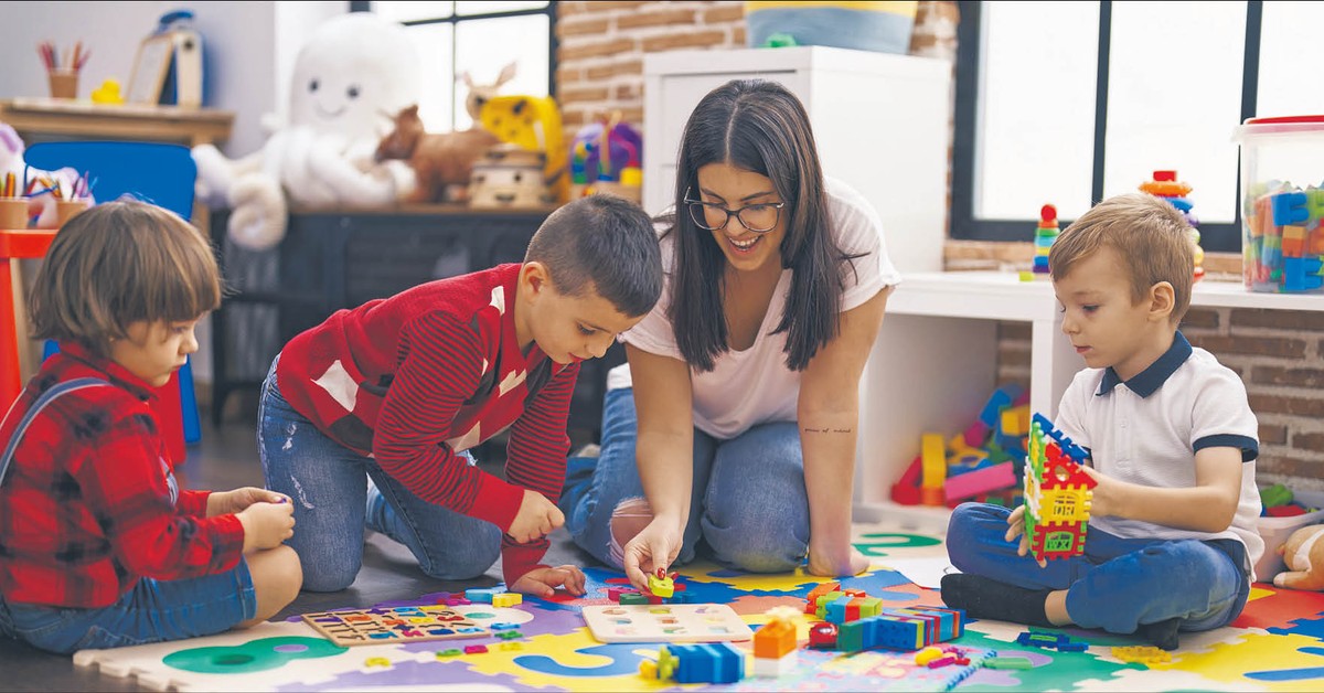 Nowe 800 plus po zmianie nie na wszystkie dzieci? Jakie warunki muszą spełniać rodzice - praca, niski dochód, co jeszcze
