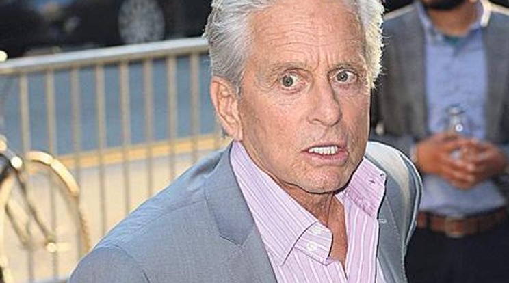 Michael Douglas utálja a szelfit