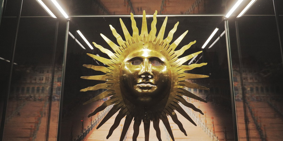 Maska słoneczna z podobizną Augusta Mocnego, zdjęcie: Paweł Czarnecki