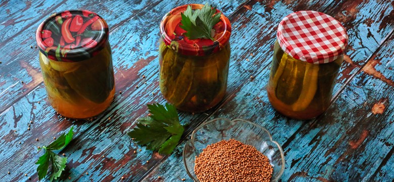 Ogórki curry Jakuba Kuronia. Idealne do kanapek, sałatek i...