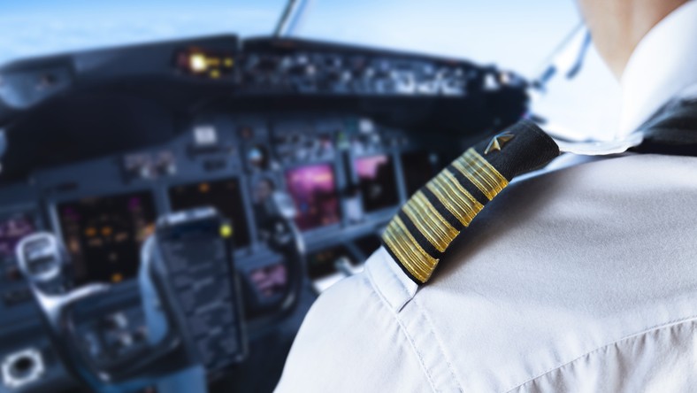 Pilot obala mity. Dlaczego powinieneś włączyć tryb samolotowy w trakcie ...