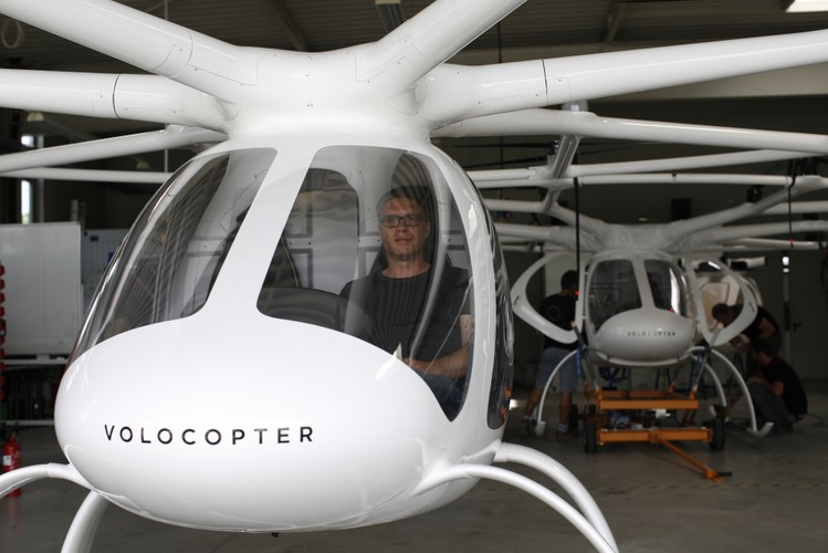 Rząd Japonii chce, aby to właśnie kraj Kwitnącej Wiśni stał się liderem w dziedzinie technologii latających pojazdów, opracowując krajową mapę drogową dotyczącą rozwoju i analizując sposoby określania i udoskonalania przepisów.