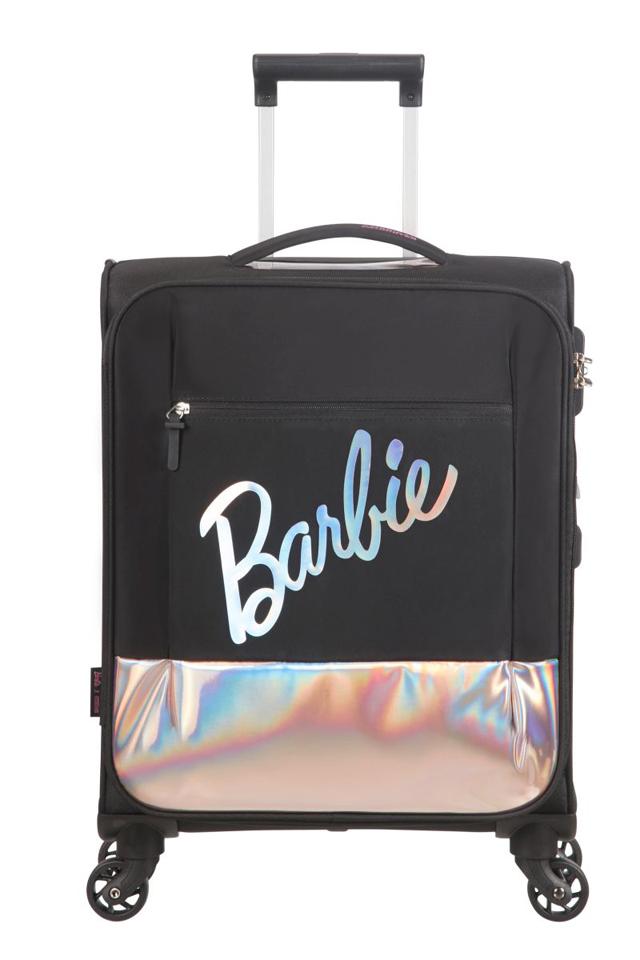 Már most imádjuk: holografikus bőrönd és táska a Barbie legújabb dobása -  Glamour