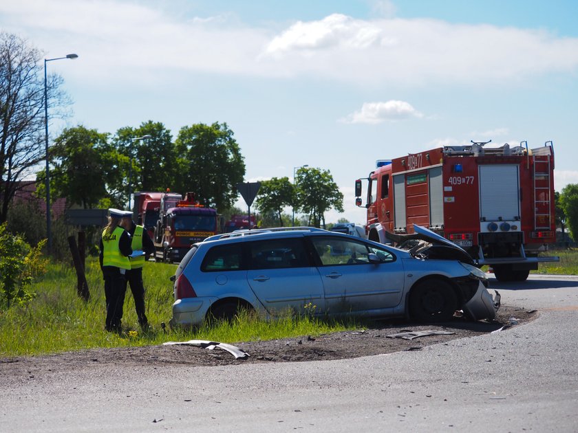 Wypadek pod Bełchatowem. Pięć osób rannych