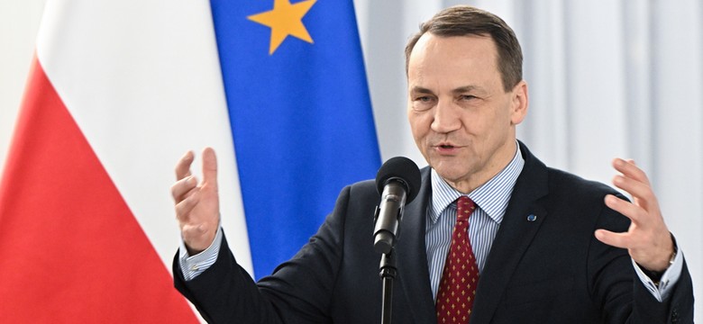 Radosław Sikorski w niemieckich mediach: groźby Putina trzeba traktować poważnie