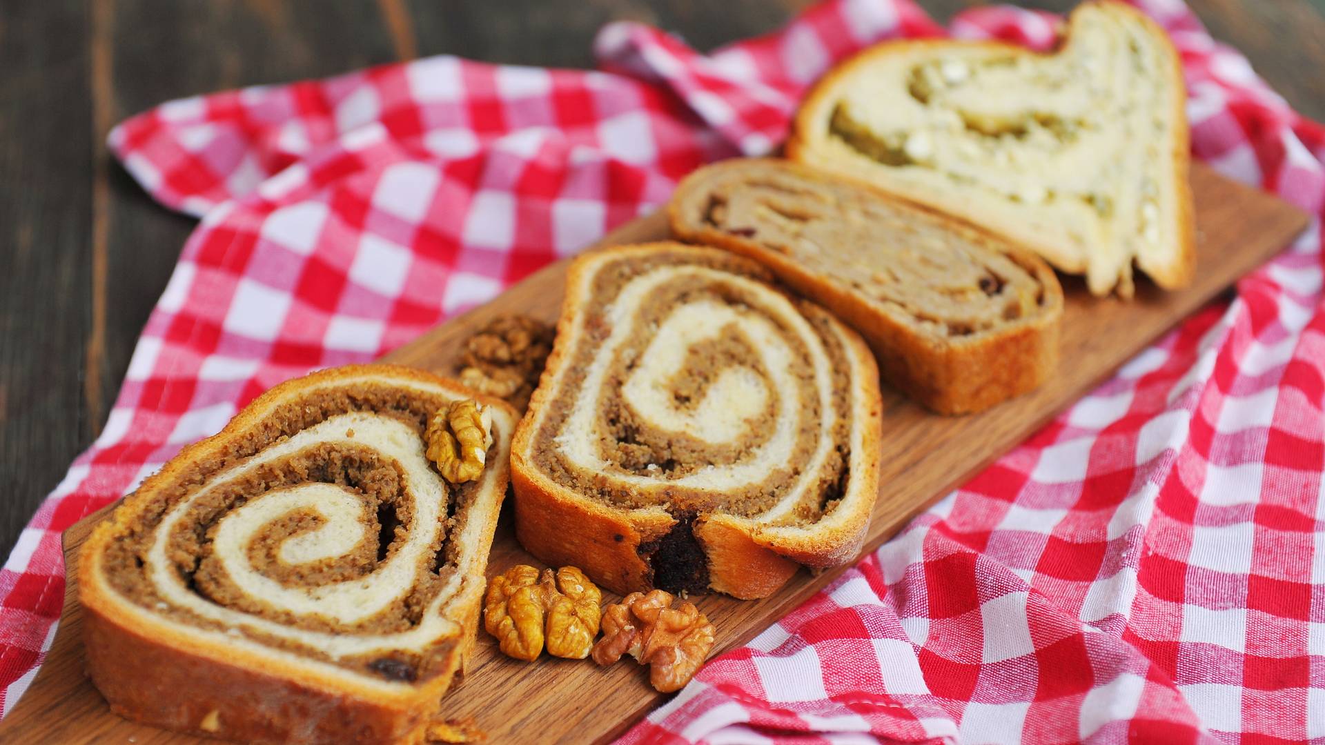 Miriše na detinjstvo, a ukus je isti kao što su je pravile naše mame i bake - recept za štrudlu sa orasima