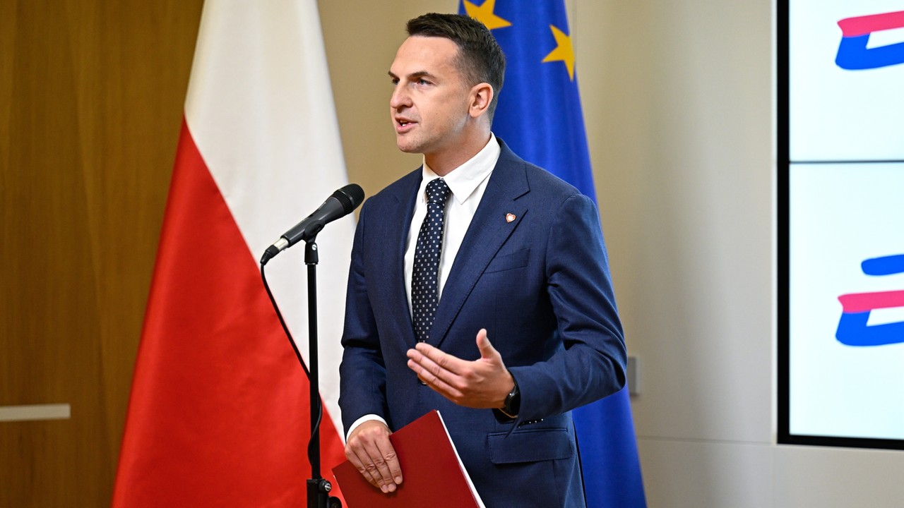 Polacy ocenili wybór rzecznika rządu. Wielu nie wiedziało o decyzji Donalda Tuska  [SONDAŻ]