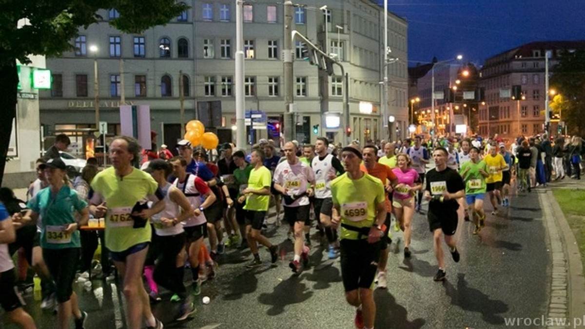 Kenijczyk Daniel Muteti z czasem 1:02,40 został zwycięzcą 2. Nocnego Półmaratonu Wrocław. Trasa i warunki atmosferyczny sprzyjały szybkim i agresywnym biegaczom. Za nim na metę wbiegło jeszcze blisko 5200 biegaczy.