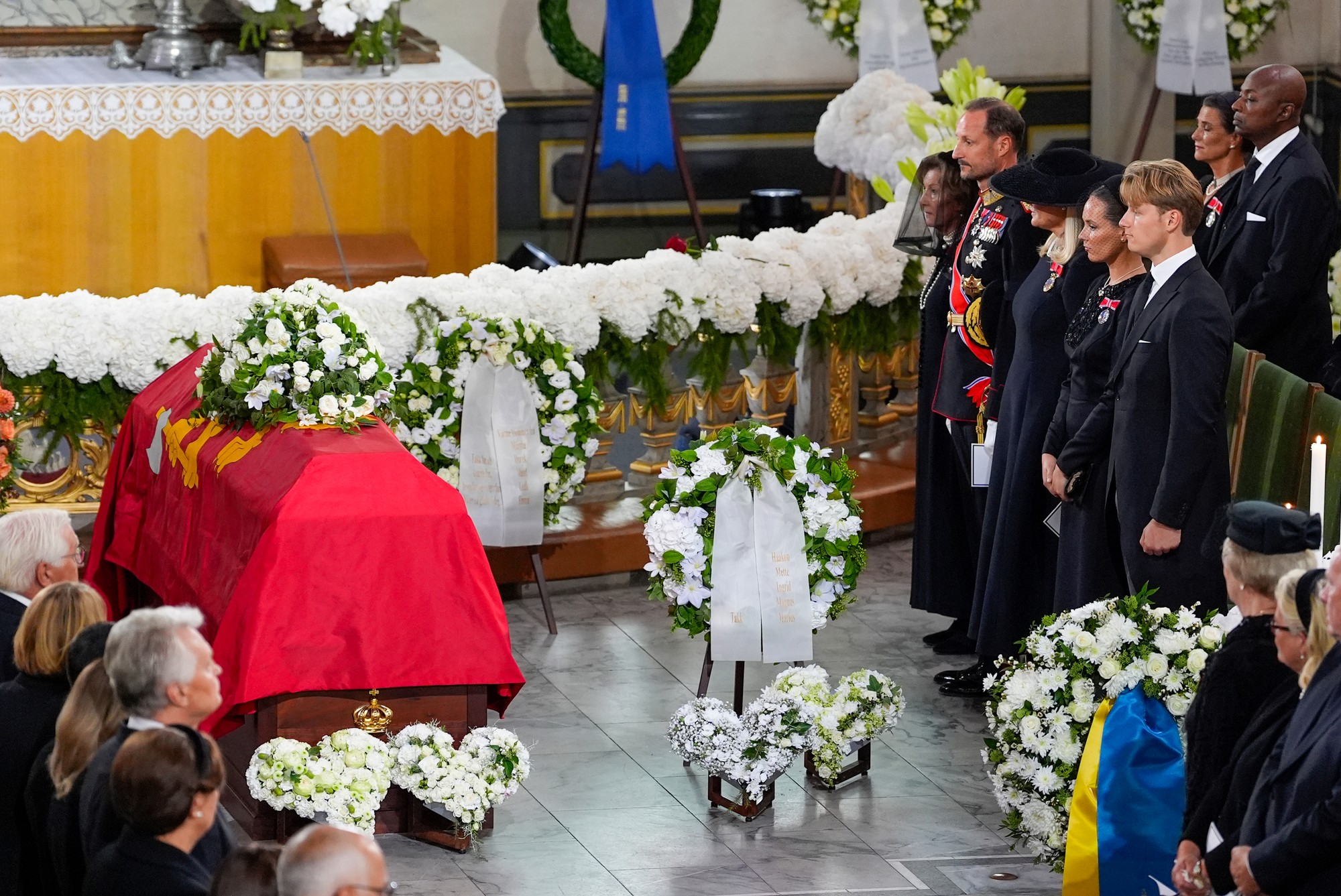 Pohreb nórskeho kráľa Haralda V. v Osle. 