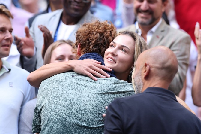 Janik Siner i Ana Kalinskaja