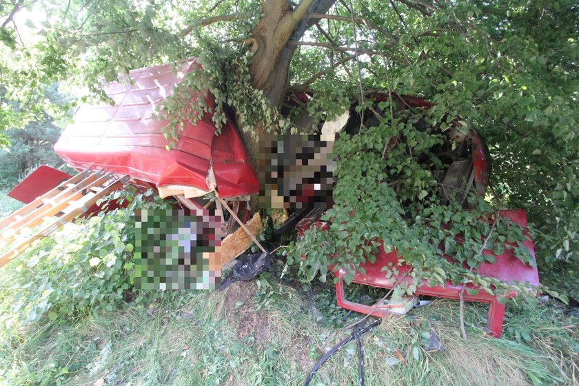 Wypadek busa pod Kołobrzegiem. Nikt nie przeżył!