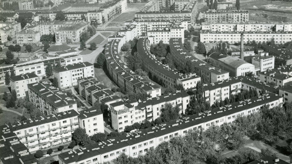 Lotnicze zdjęcie Warszawy z końca lat 50 Najstarsze kolonie WSM W głębi po lewej widać kopułę obecnego SDK, po prawej kotłownia na ul Suzina