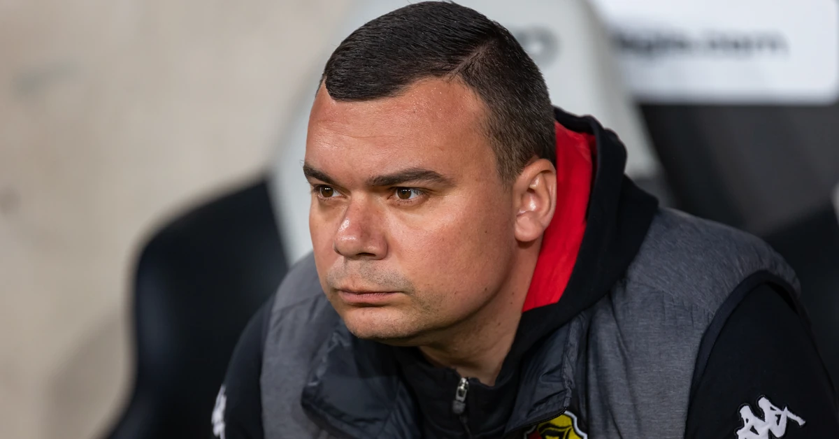 Jagiellonia Białystok dostała potężny cios. Adrian Siemieniec ma poważny problem