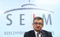 Kuchciński przeprosił w sprawie lotów. Opozycja: On jest bez honoru. Żądamy jego natychmiastowej dymisji