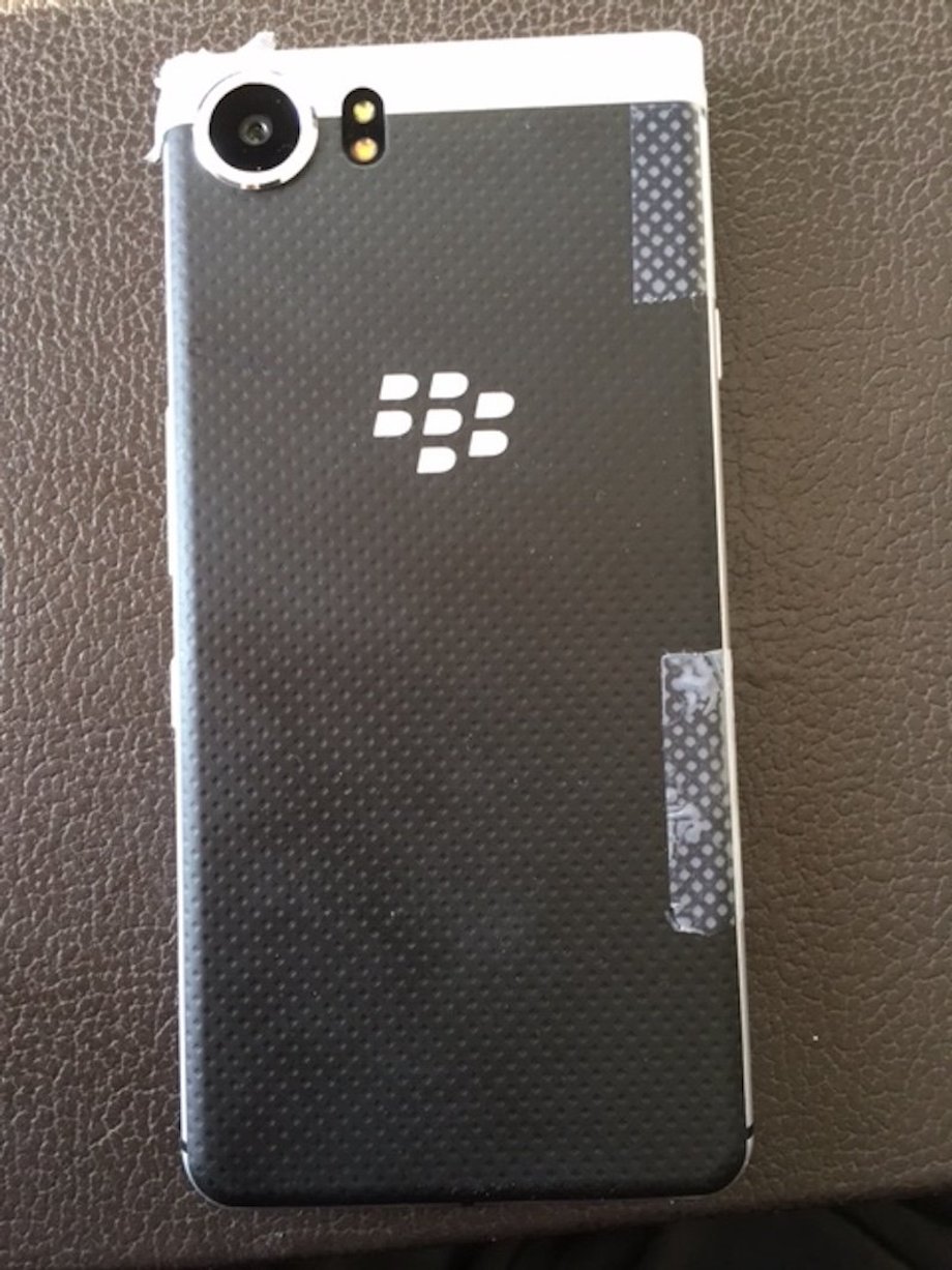 Uszkodzony smartfon KeyOne