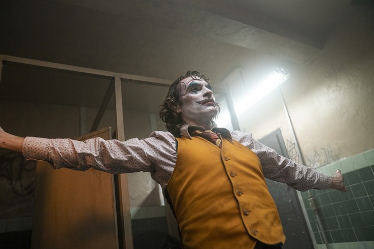 'Joker' w kinach od 4 października. © 2019 Warner Bros. Entertainment Inc