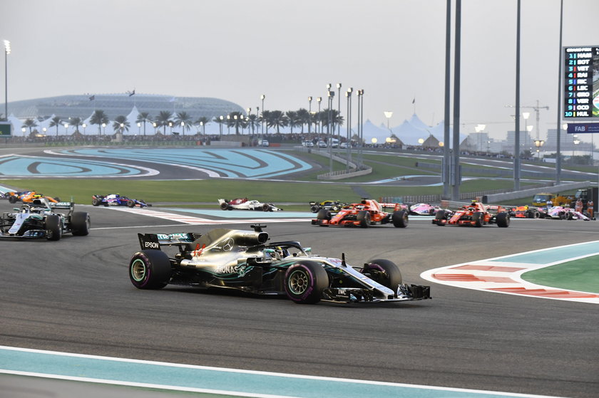 F1 2018: Abu Dhabi Grand Prix: Hamilton Wins